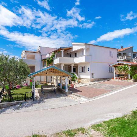 Bed and Breakfast Haus Josipa Maslenica Exterior foto