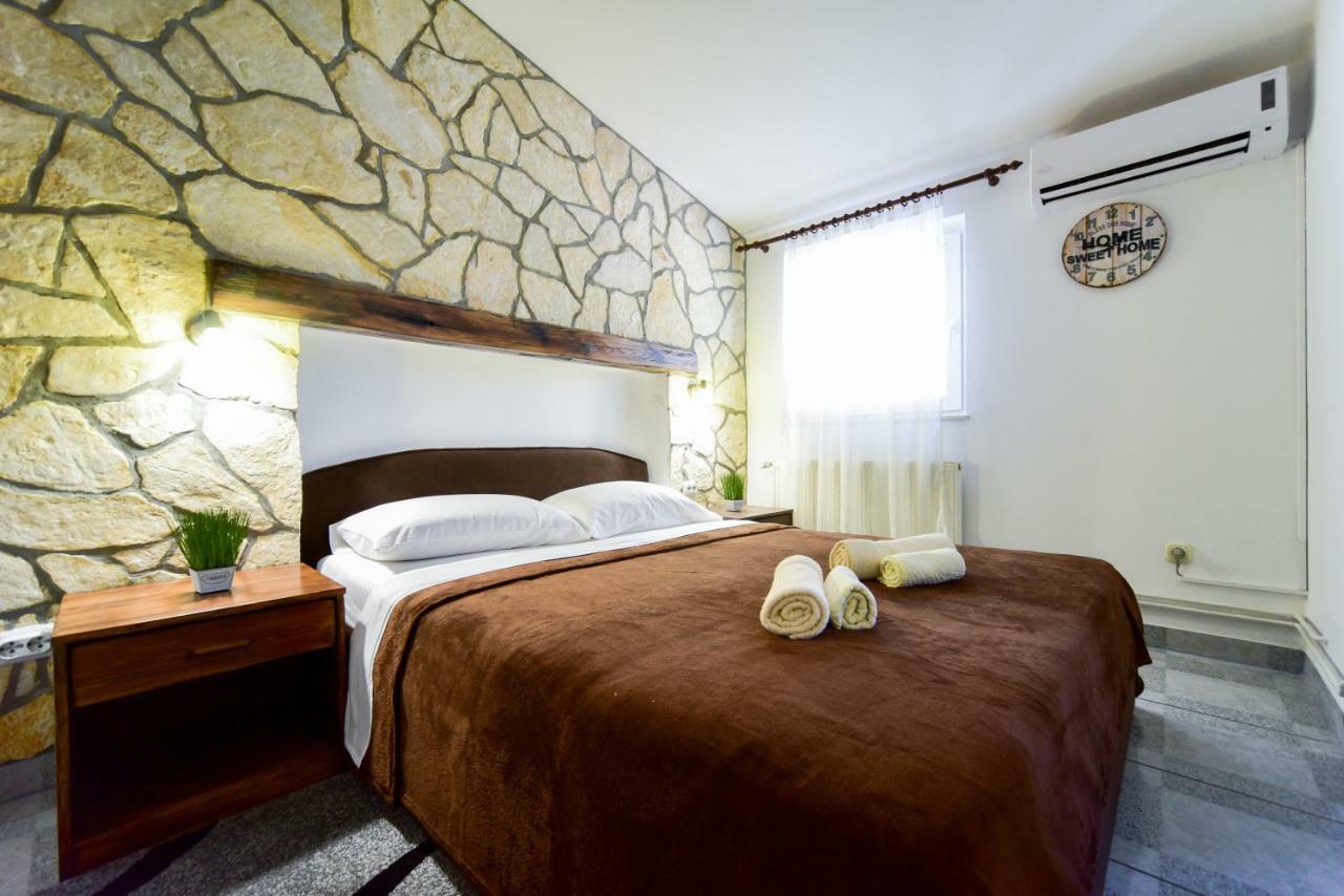 Bed and Breakfast Haus Josipa Maslenica Exterior foto