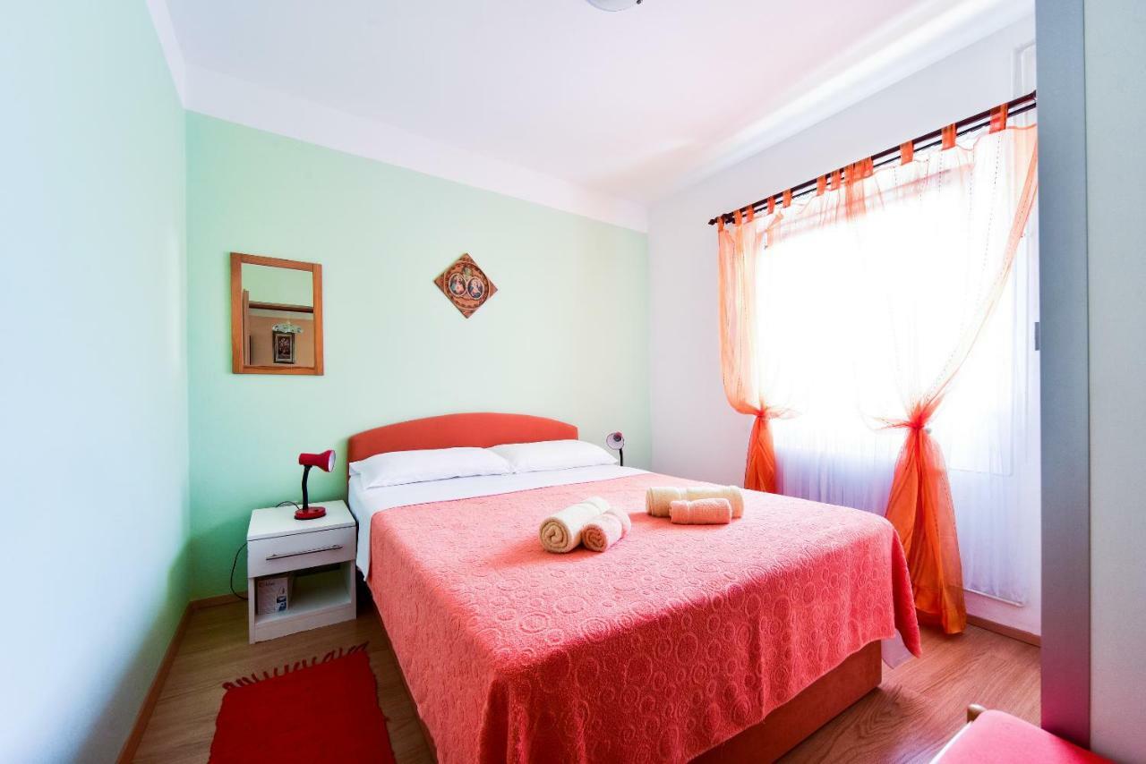 Bed and Breakfast Haus Josipa Maslenica Exterior foto