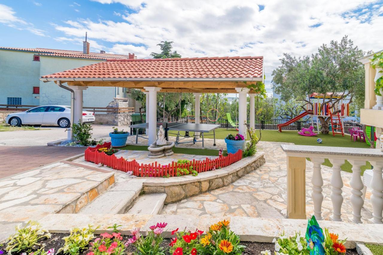 Bed and Breakfast Haus Josipa Maslenica Exterior foto