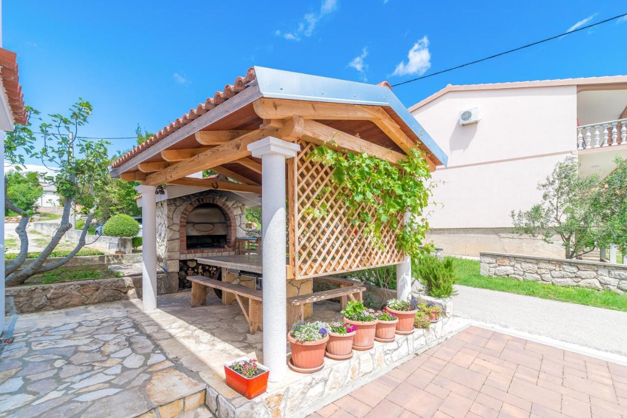 Bed and Breakfast Haus Josipa Maslenica Exterior foto